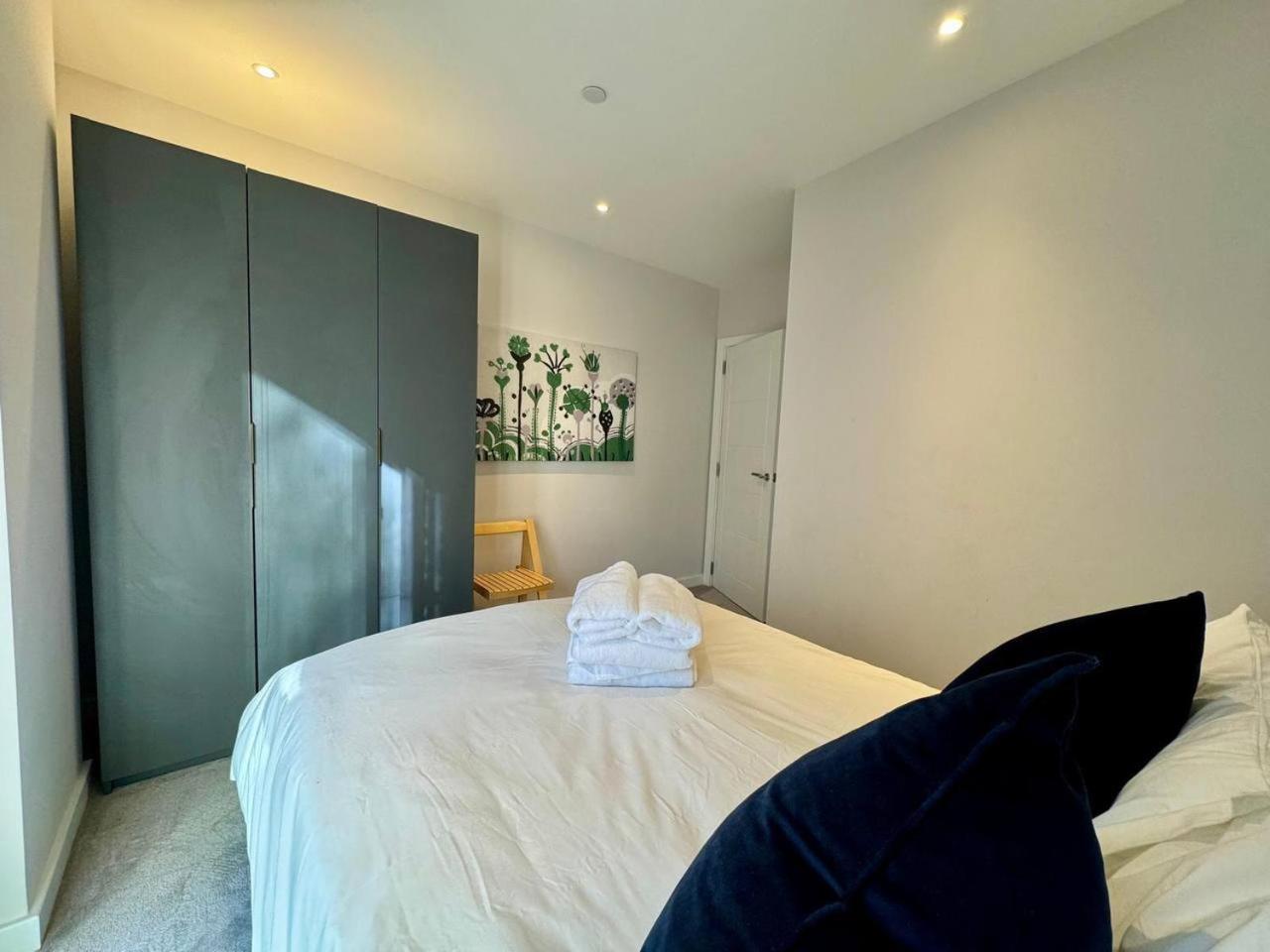 Modern 2 Bedroom Near Eye Londra
