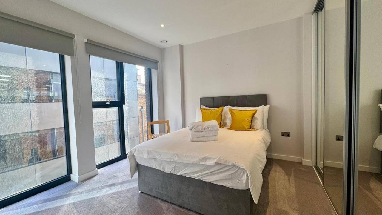 Modern 2 Bedroom Near Eye Londra