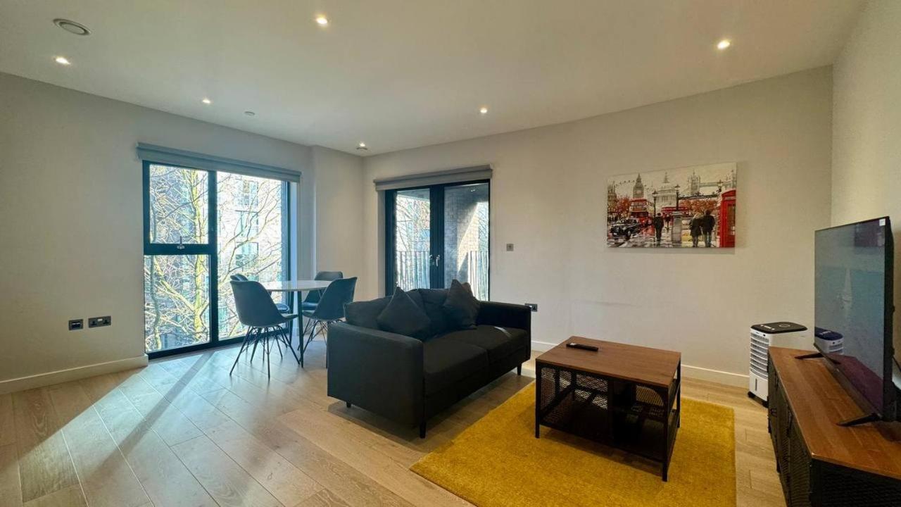 Modern 2 Bedroom Near Eye Appartamento