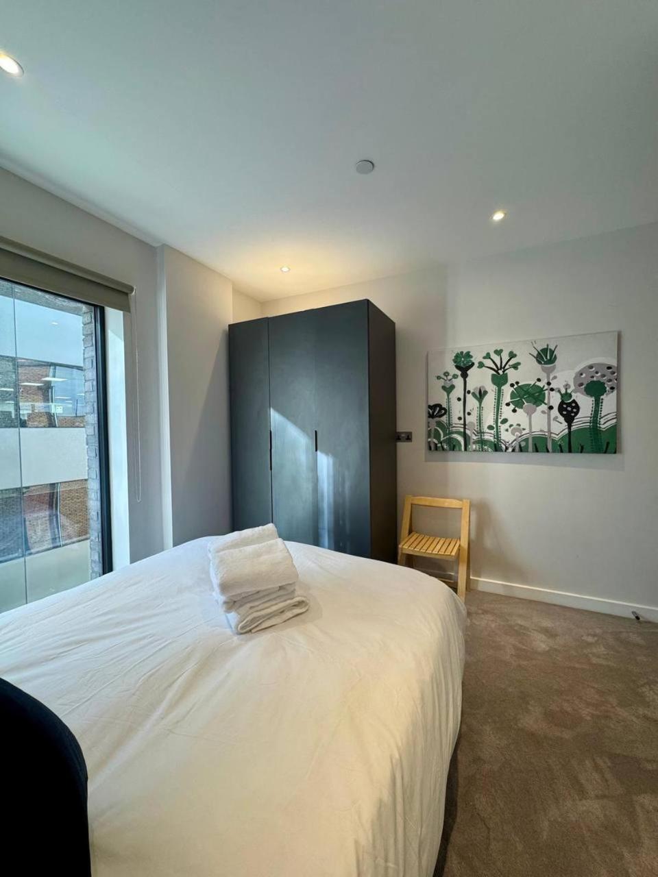 Modern 2 Bedroom Near Eye Appartamento Londra